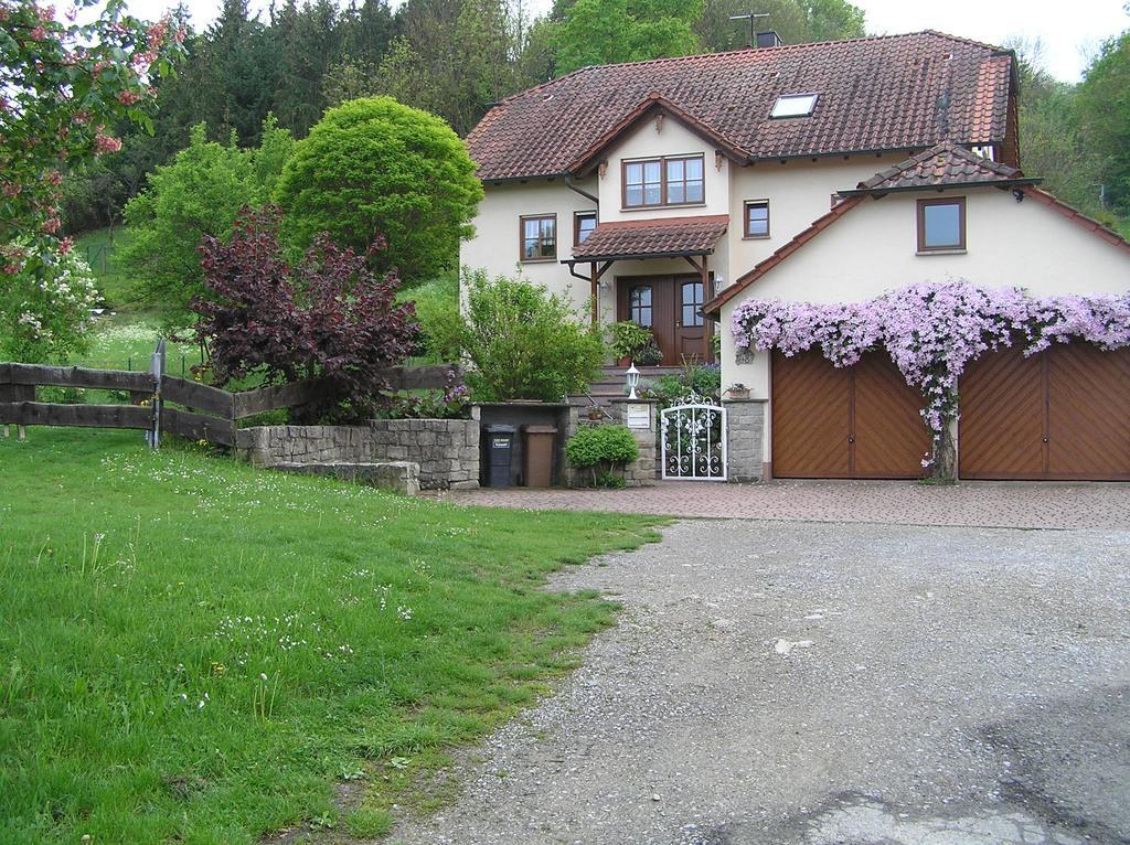 Ferienwohnung Am Alten Berg オクゼンフルト エクステリア 写真